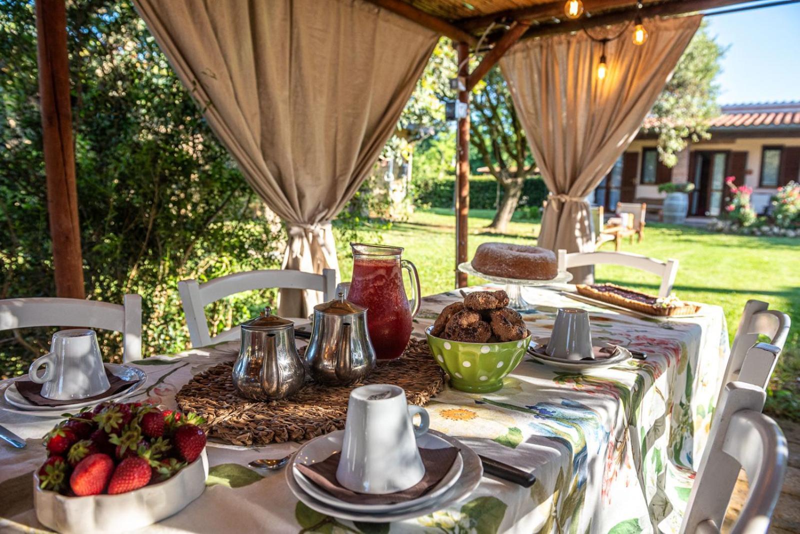 Agriturismo Lillastro Braccagni Eksteriør bilde