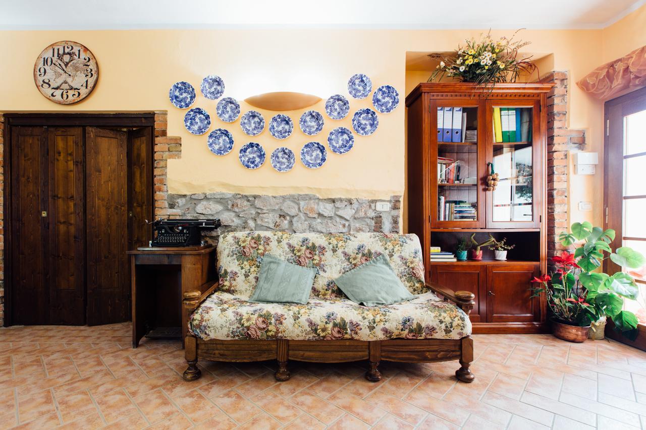Agriturismo Lillastro Braccagni Eksteriør bilde